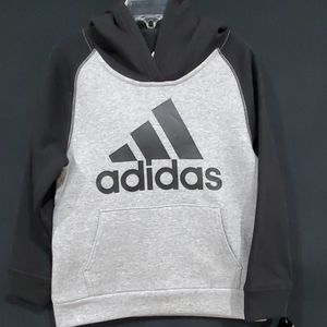 🆕️ Adidas Raglan Fleece hoody